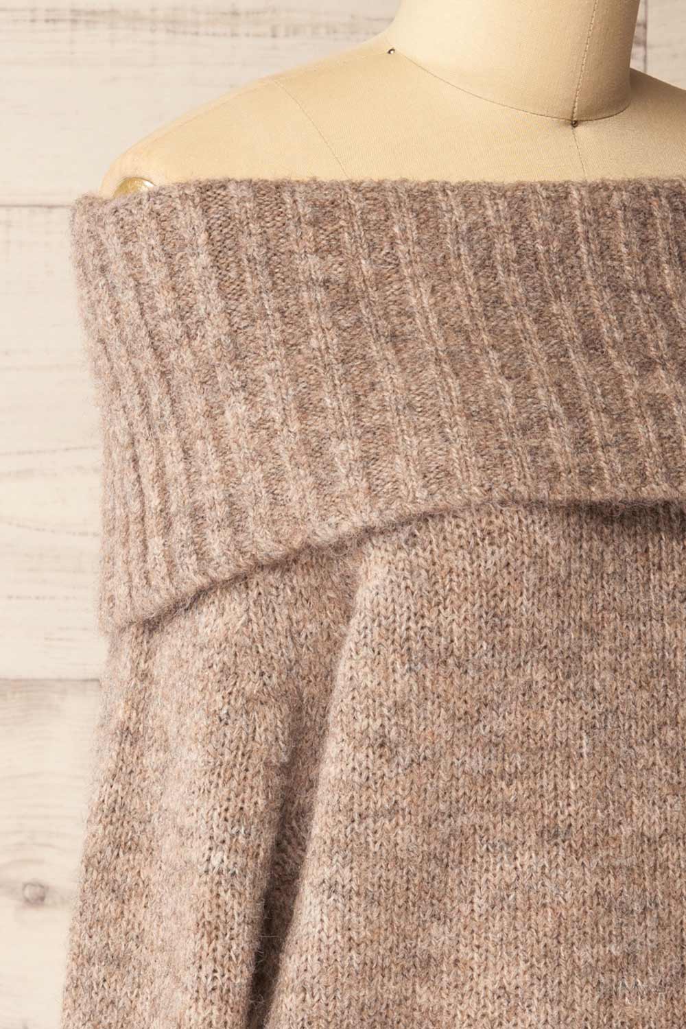 Edfou Taupe Oversized Off-Shoulder Sweater | La petite garçonne side