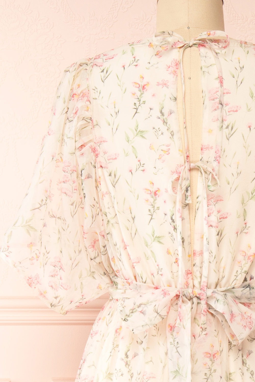 Elara Robe Midi Fleurie Étagée à Manches Courtes | Boutique 1861 back close-up