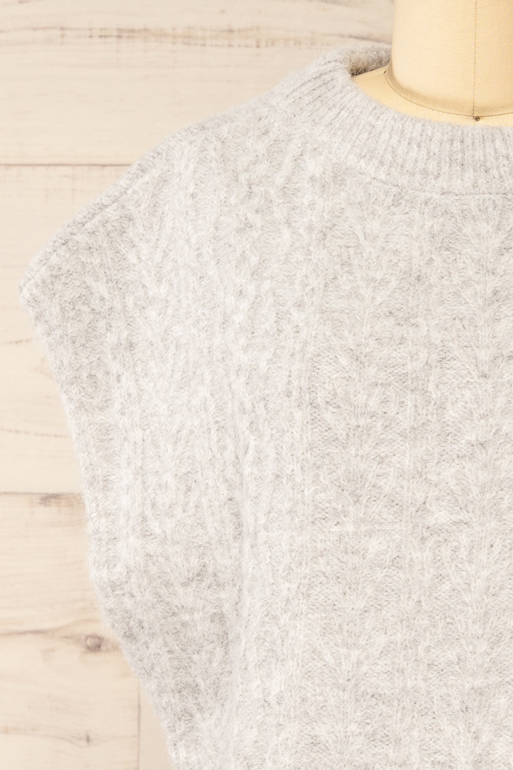 Epirus Grey Sleeveless Twisted Knit Vest | La petite garçonne front