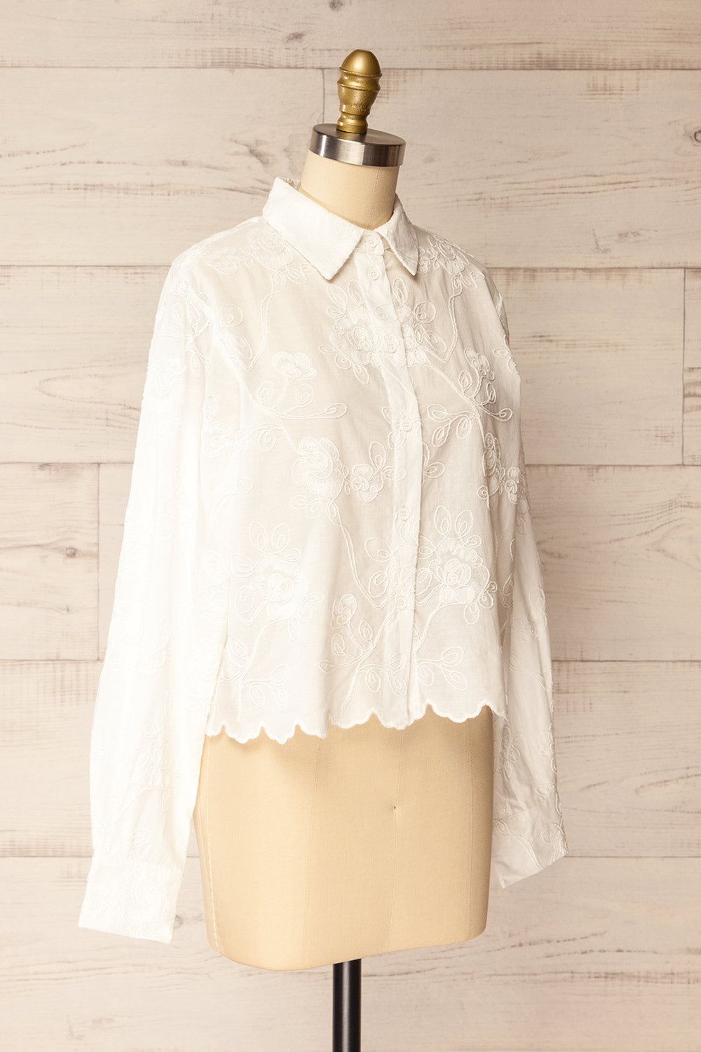Evans Embroidered White Blouse with Scalloped Hem | La petite garçonne side