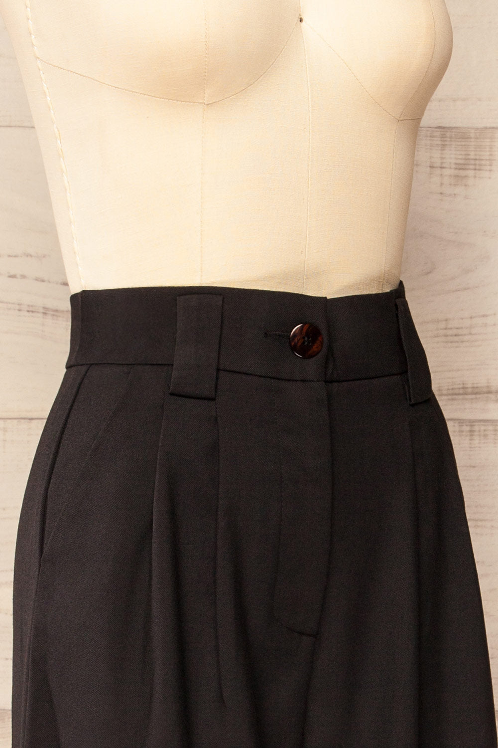 Famdon Black High-Waisted Wide Leg Pants | La petite garçonne side