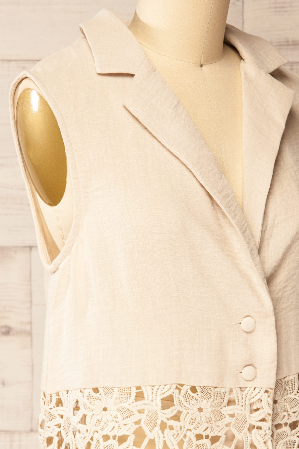 Fanon Loose Beige Vest with Lace Cutout | La petite garçonne side