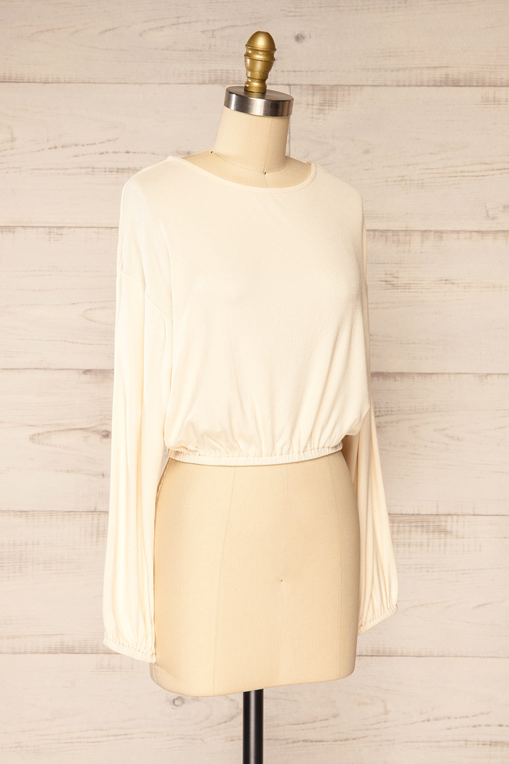 Farnham Ivory Ribbed Crop Top w/ Long Sleeves | La petite garçonne side view