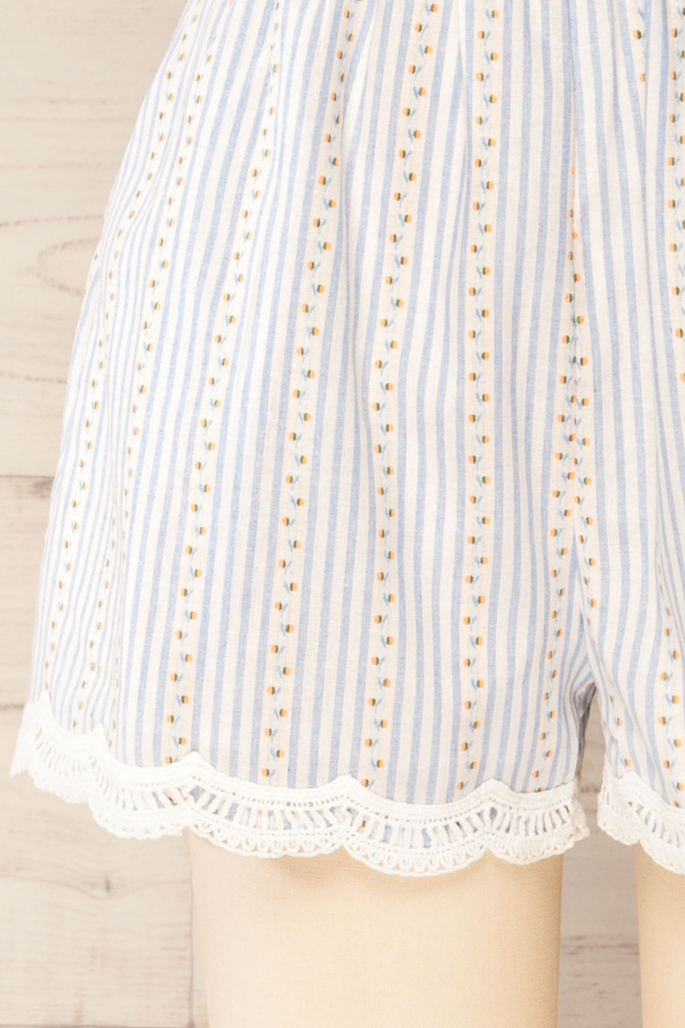 Fendou Striped Floral Shorts with Lace Trim | La petite garçonne bottom