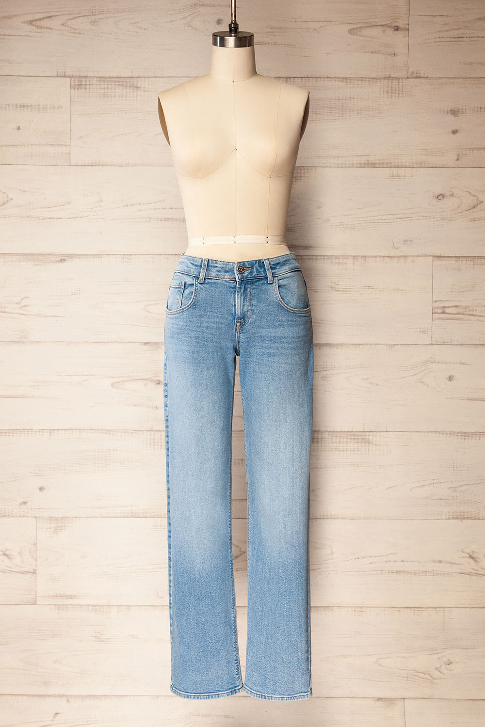 Fermo Low-Rise Blue Denim Pants | La petite garçonne front view