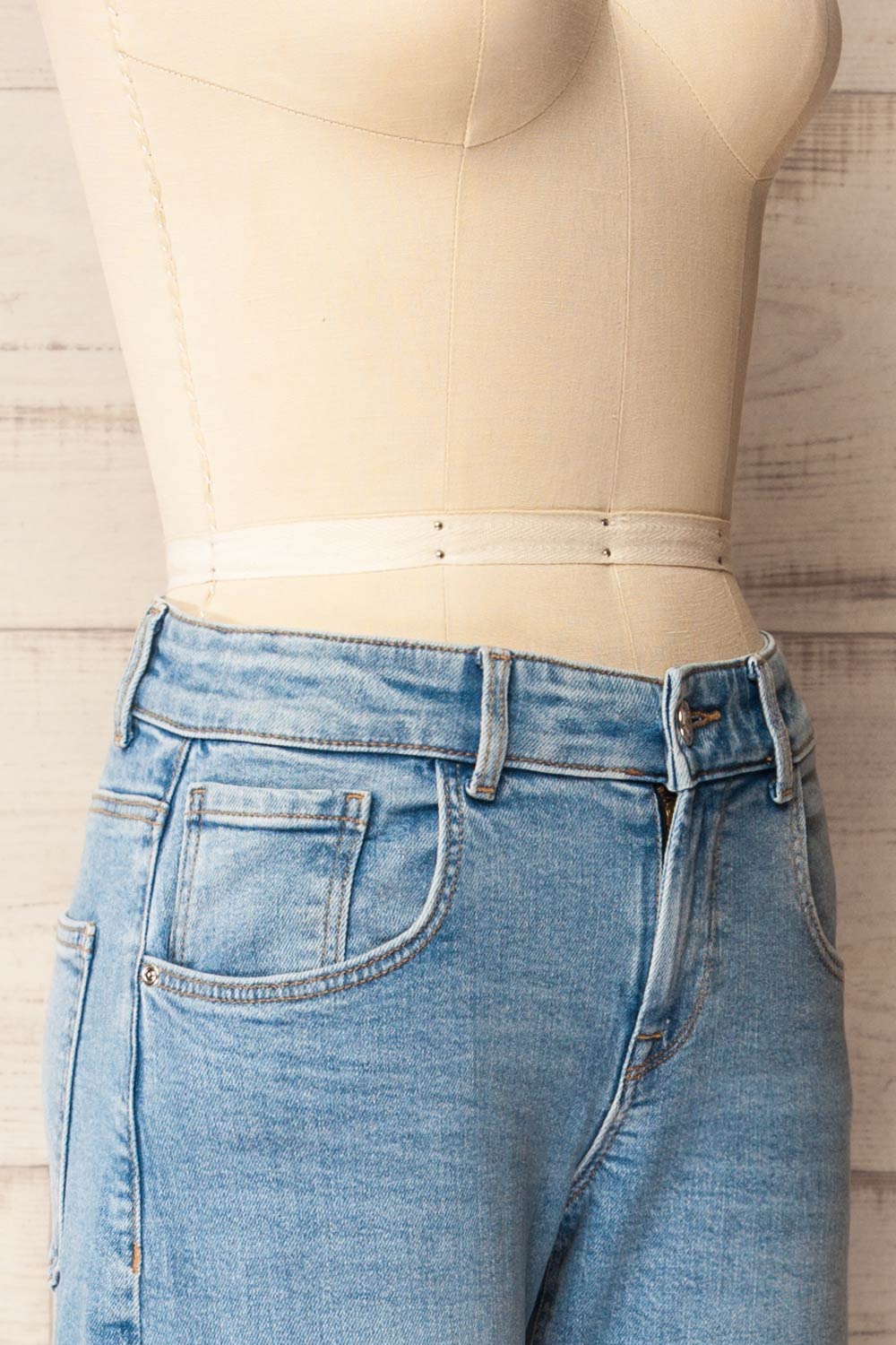 Fermo Low-Rise Blue Denim Pants | La petite garçonne side