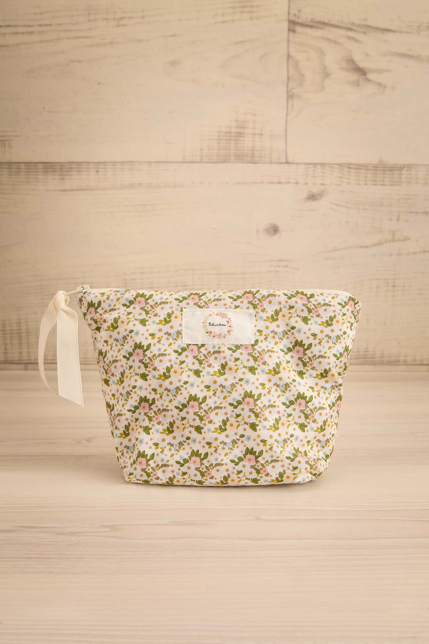 Ferns White Floral Cosmetic Bag | Maison garçonne view