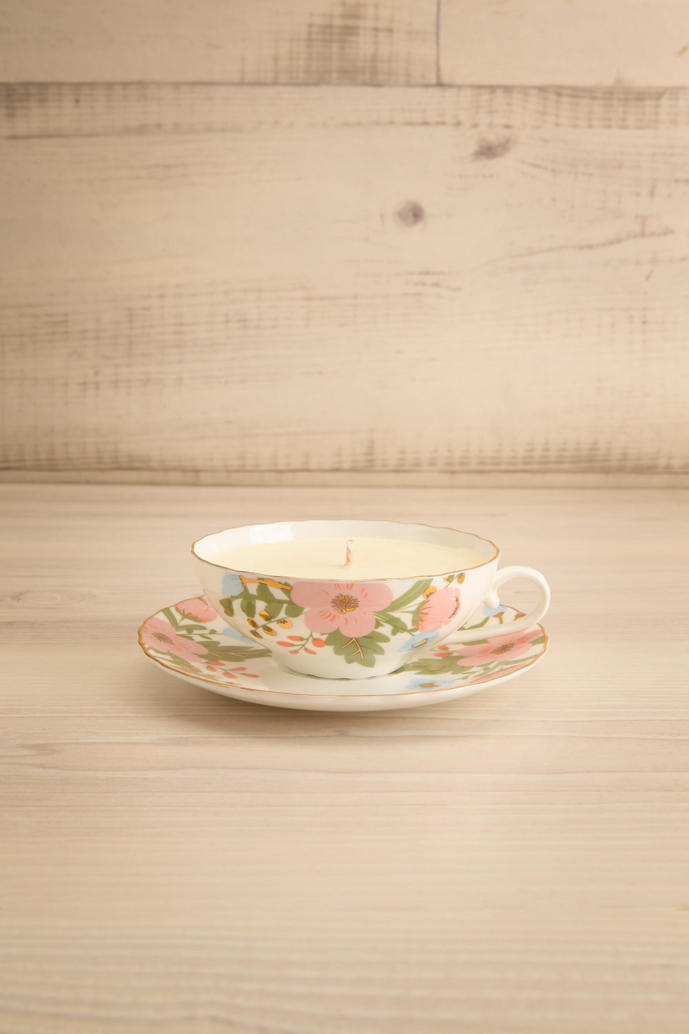 Mimosa Blossom and Nectarine Teacup Candle | Maison garçonne view