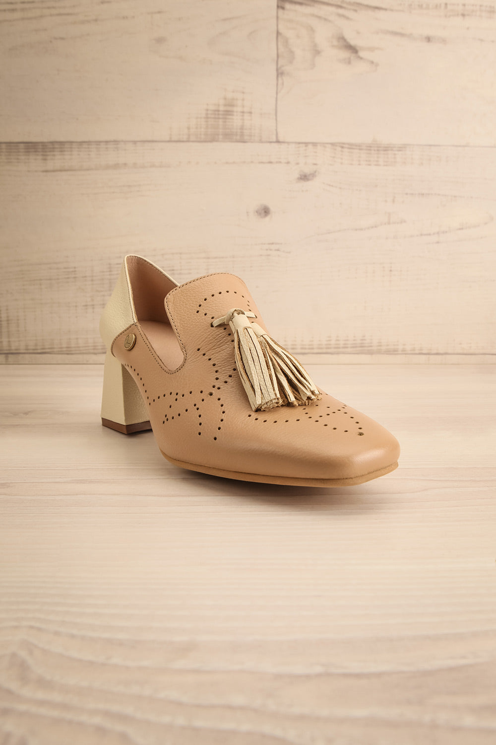 Flowur Bicolored Heeled Loafer w/ Perforations | La petite garçonne front view