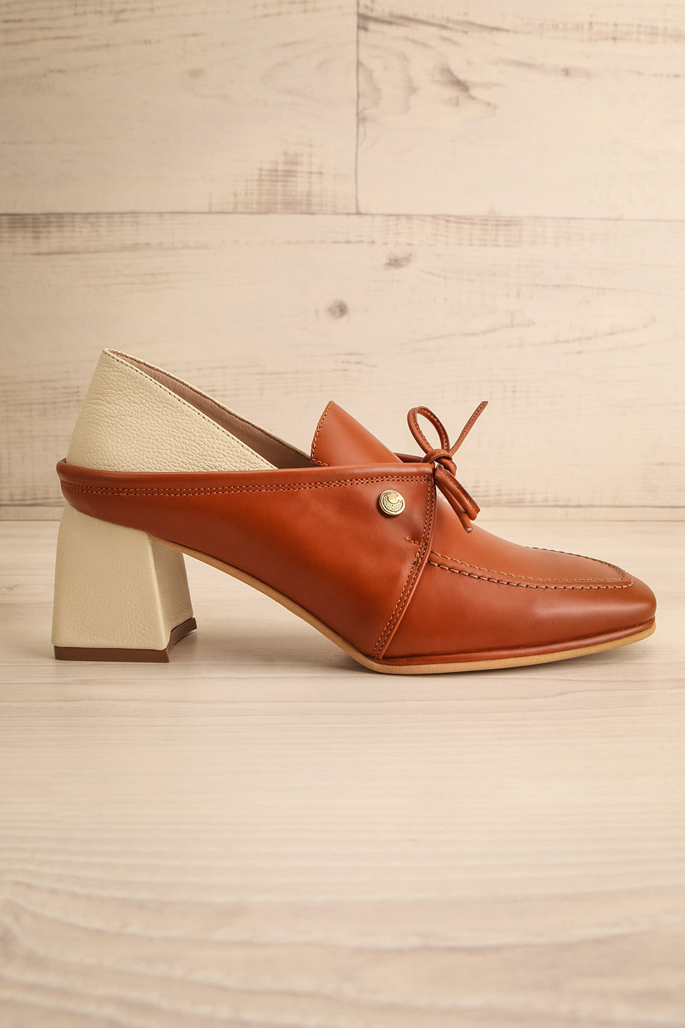 Focus Brown Bicolored Heeled Loafer | La petite garçonne side view