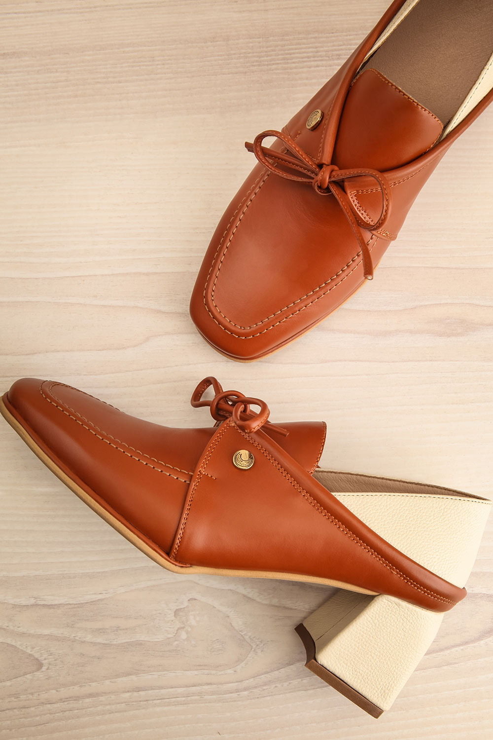 Focus Brown Bicolored Heeled Loafer | La petite garçonne flat view