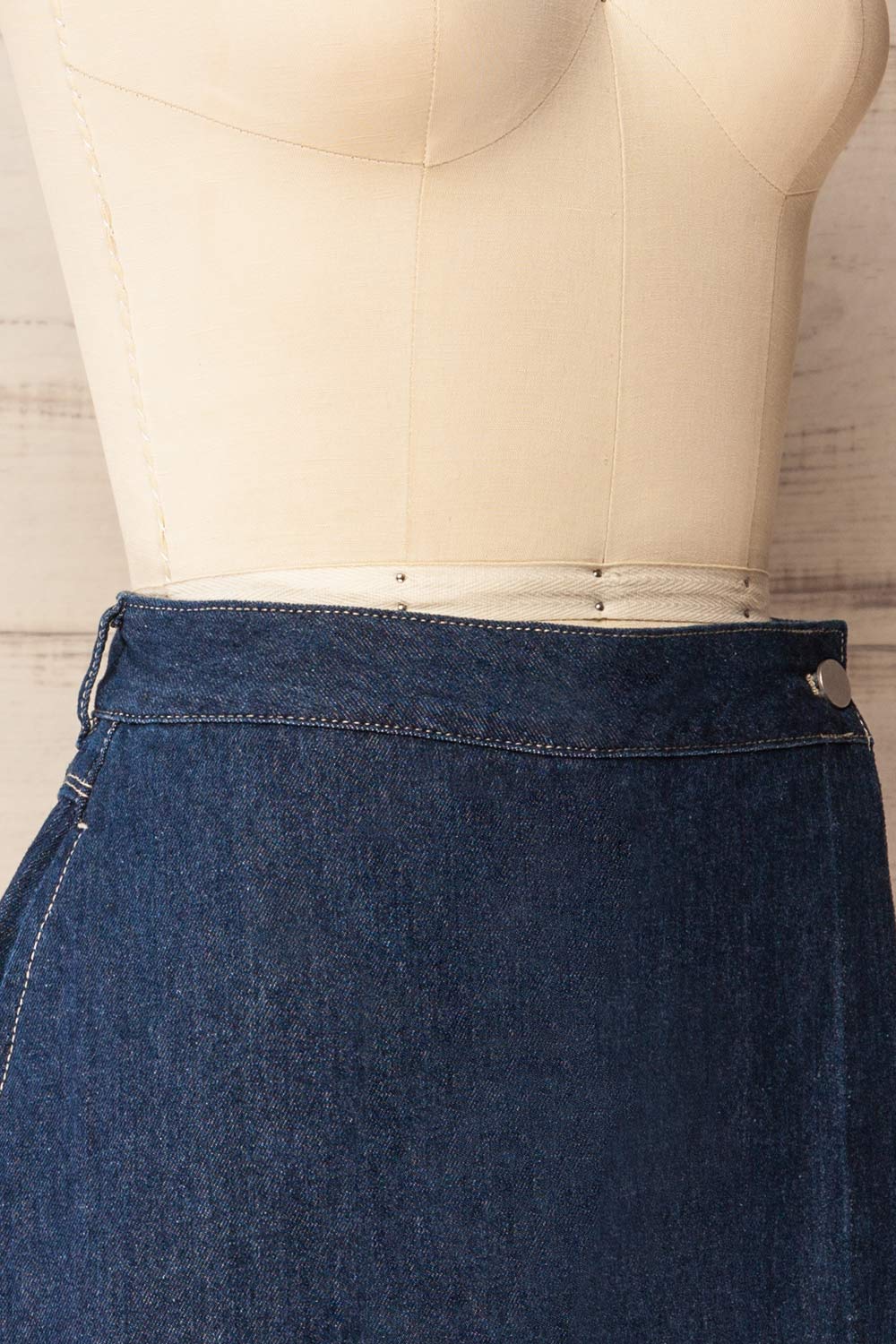 Fontana High-Waisted Denim Skort | La petite garçonne side