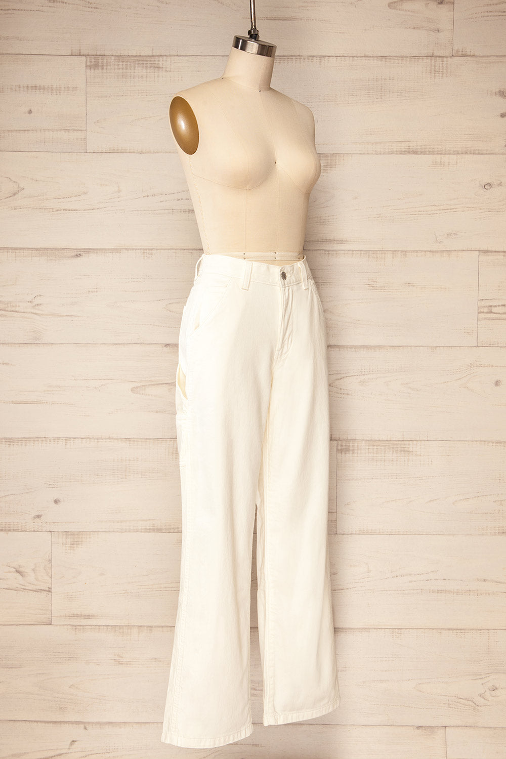 Fredonia Ivory Mid-Rise Baggy Jeans w/ Pockets | La petite garçonne side view