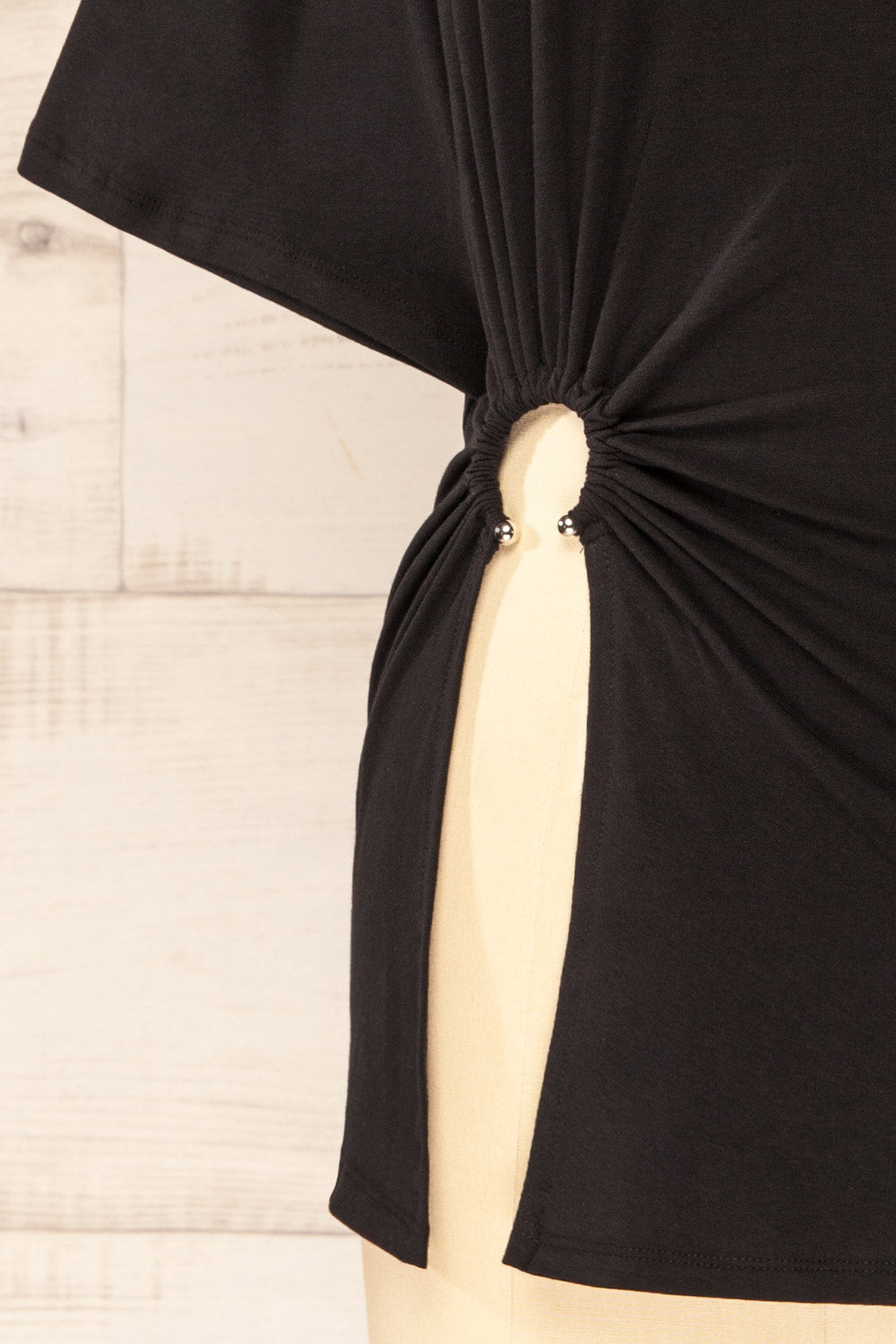 Fushun Black Pierced T-Shirt w/ Slit | La petite garçonne bottom