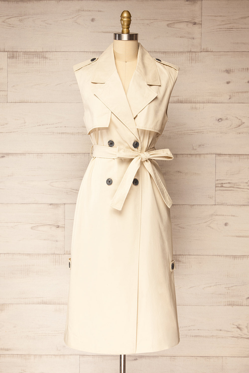 Georgetown Beige Sleeveless Trench Coat | La petite garçonne front view