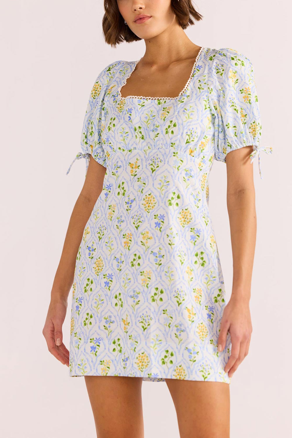Germella Short Floral Dress w/ Puffy Sleeves | Boutique 1861 model close-up