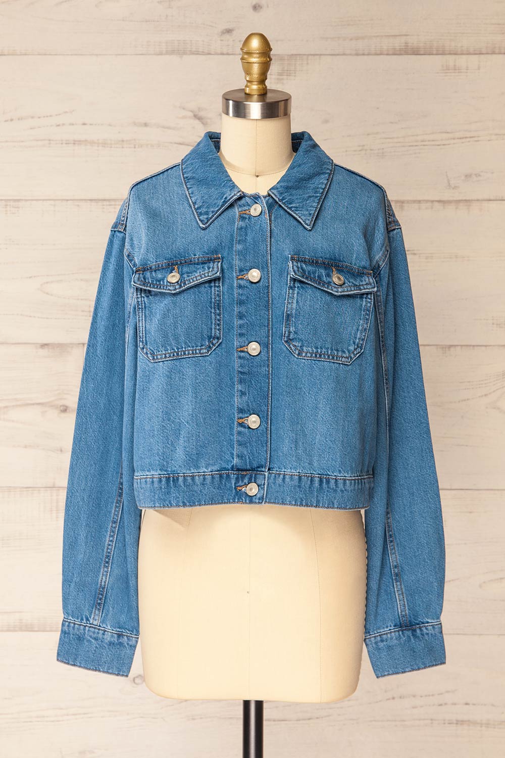 Ghandruk Cropped Denim Jacket with Pockets | La petite garçonne side view