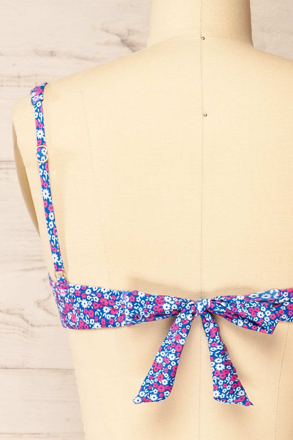Giyani Floral Blue Bikini Top w/ "U" Opening | La petite garçonne back