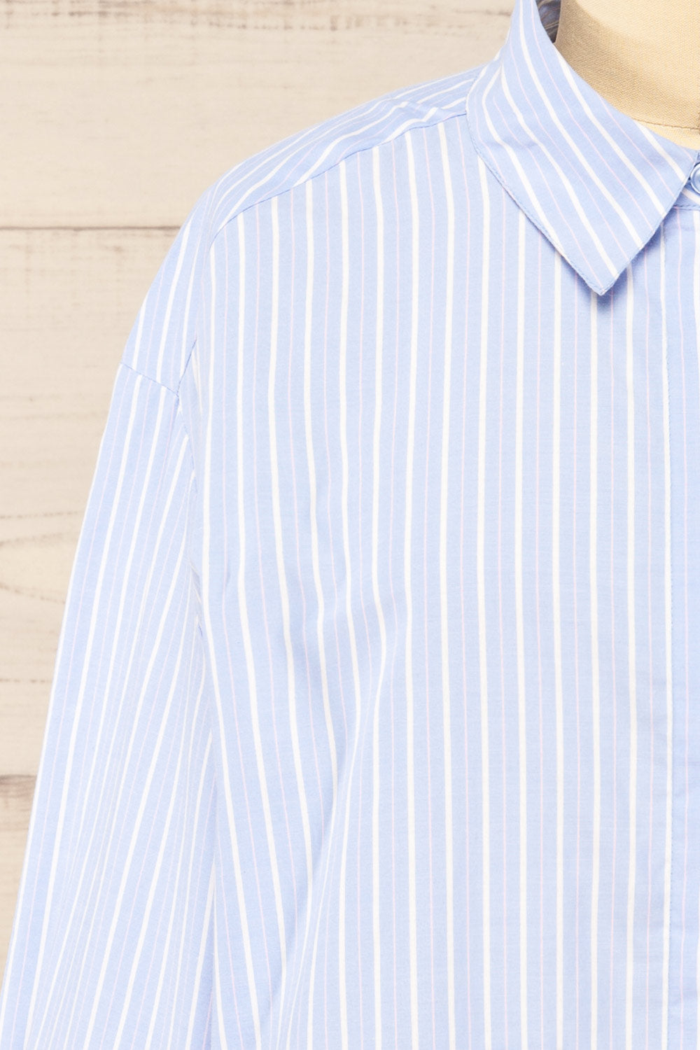 Gotham Blue Striped Cropped Shirt w/ Pockets | La petite garçonne front