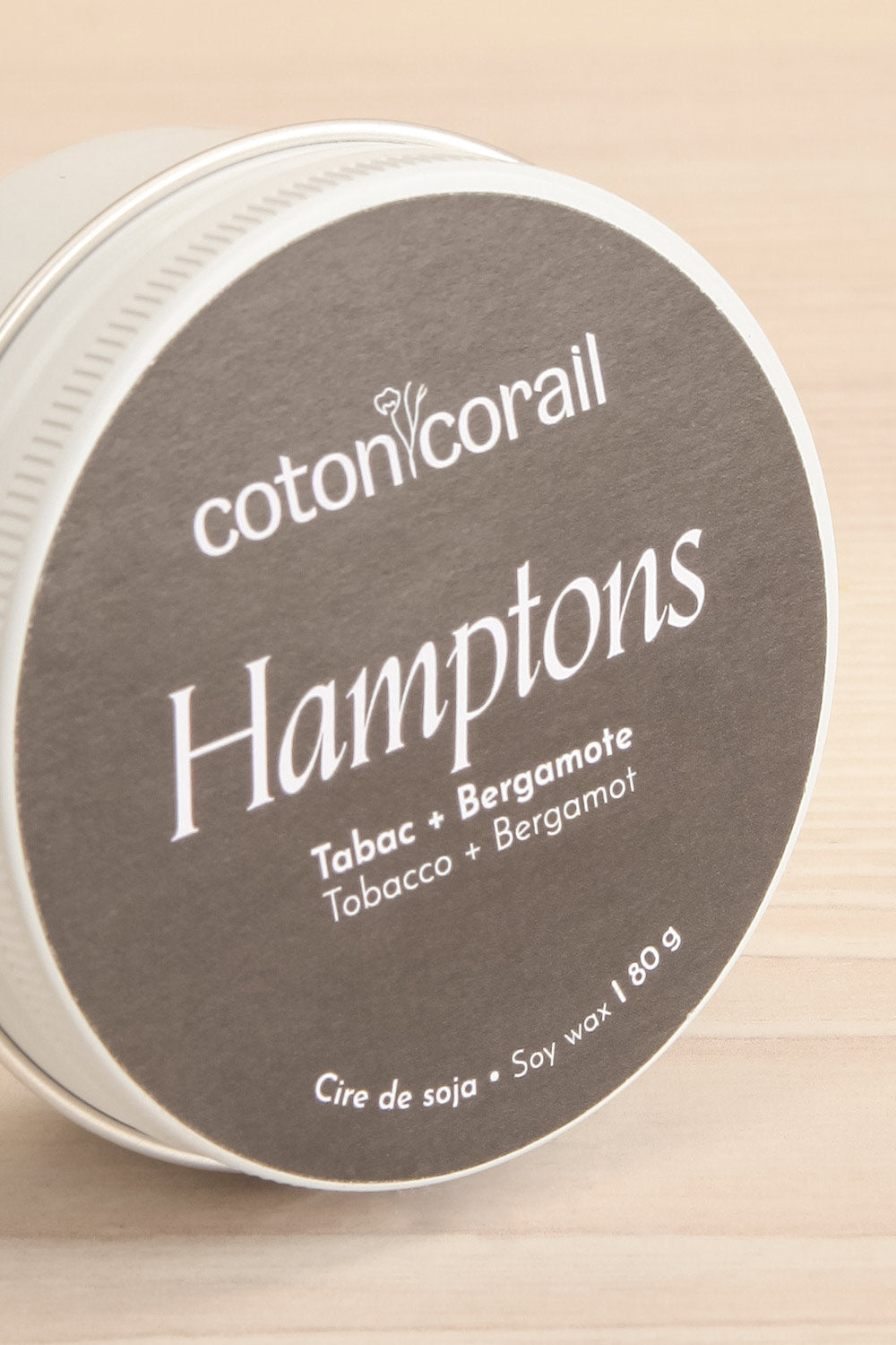 Hamptons Tin Candle | Maison garçonne close-up