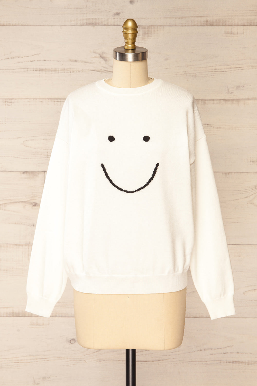 Happie White Knit Crewneck w/ Smiley Face | La petite garçonne front view