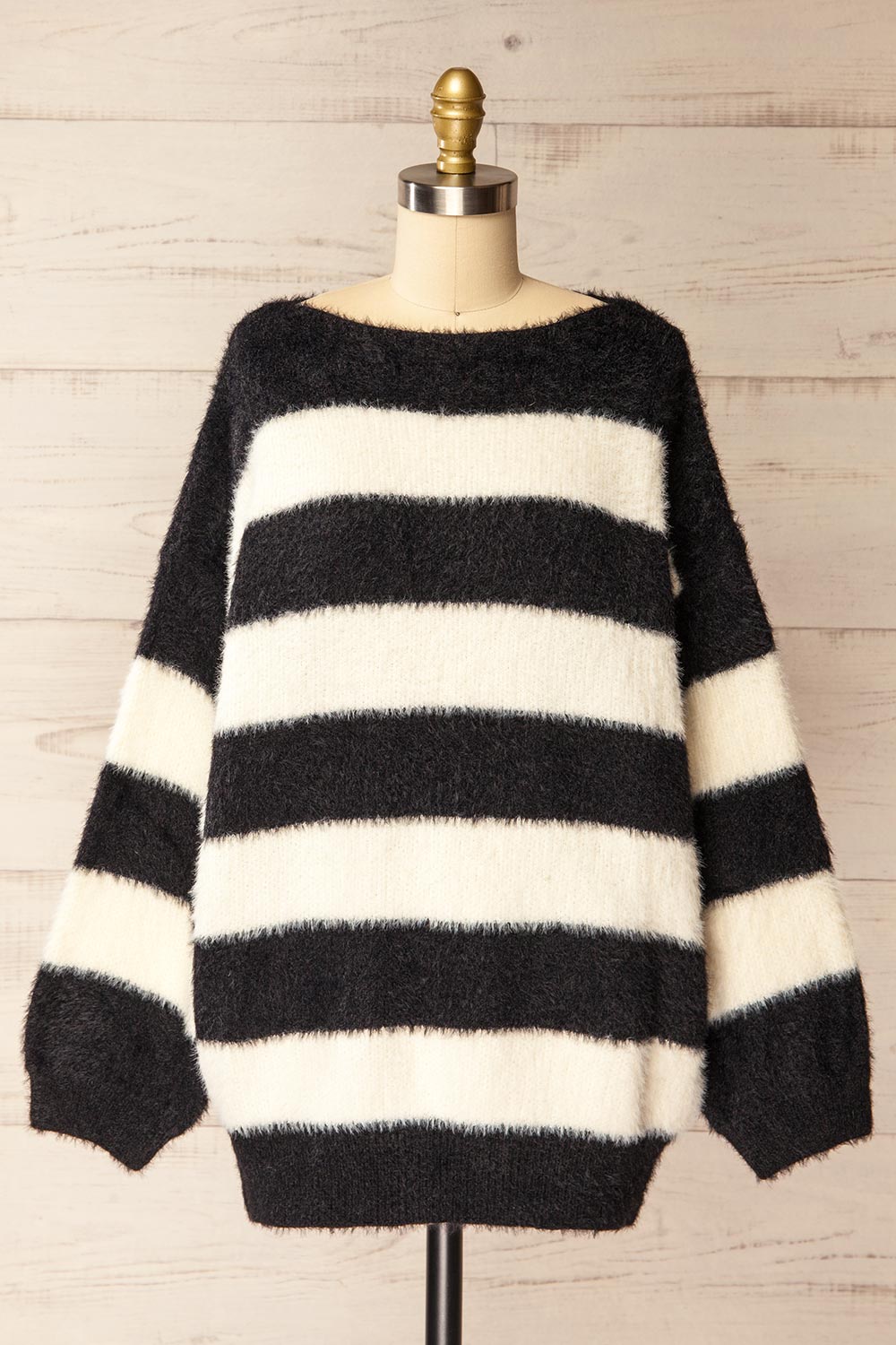 Hardin Black Oversized Striped Fluffy Sweater La petite garΓ§onne