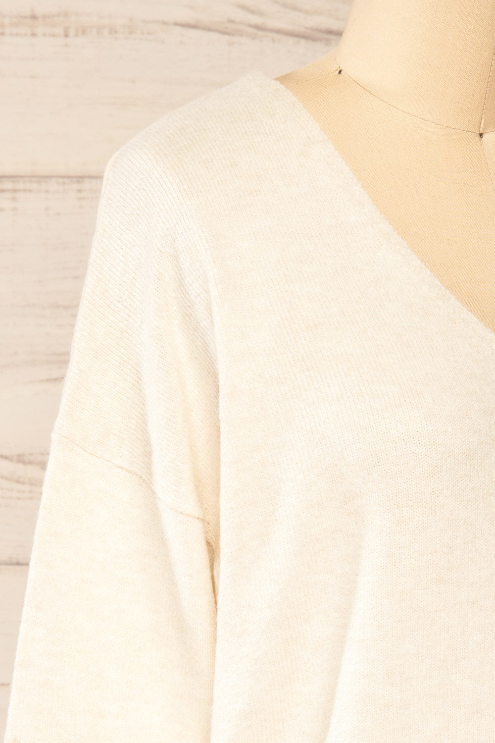 Havre Ivory Soft Knit V-Neck Sweater | La petite garçonne side close-up