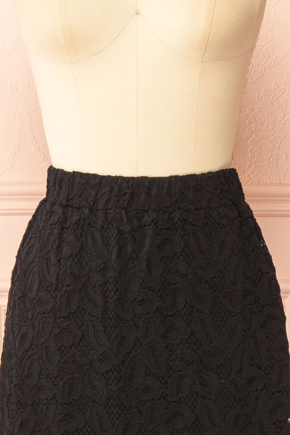 Hikaru Jupe Noire Longue en Dentelle | Boutique 1861 front