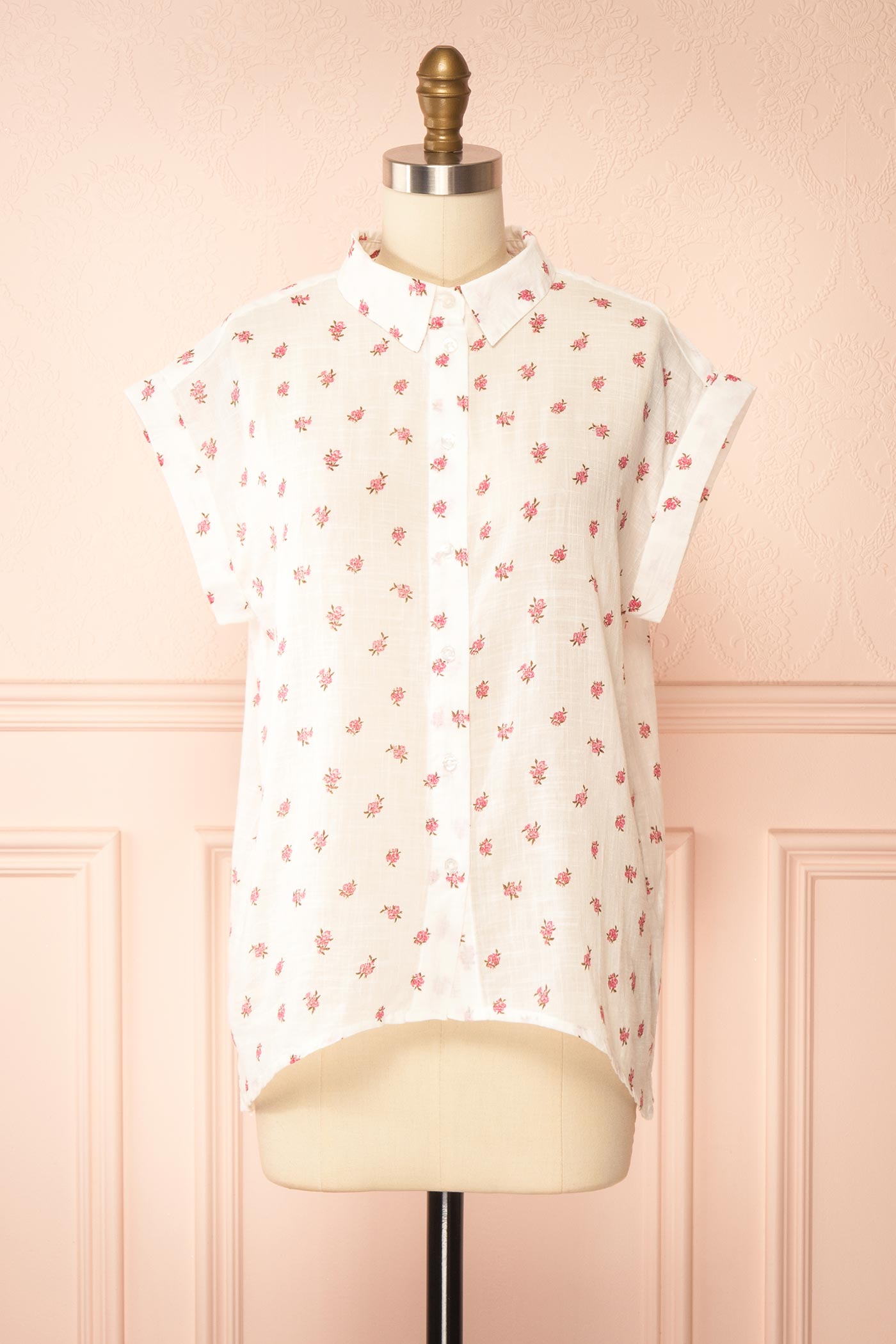 Frontview Hyacinth White Floral Button-Down Blouse at la boutique 1861
