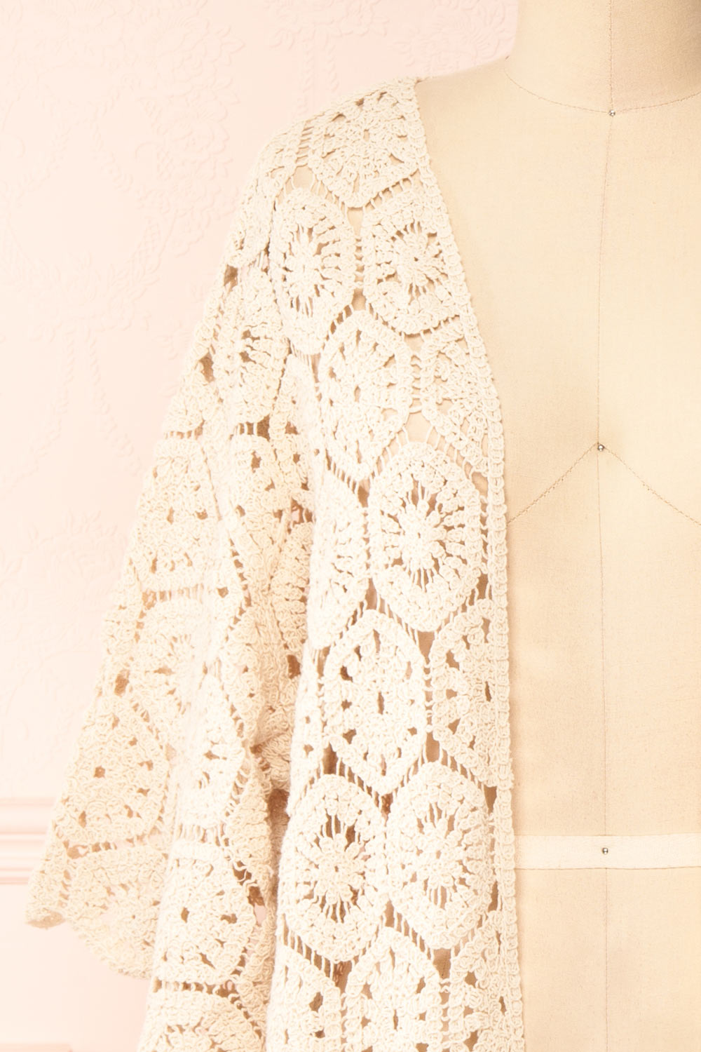 Hyvernat Beige Crochet Kimono | Boutique 1861 front close-up