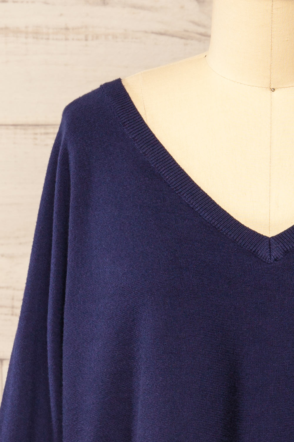 Ingleton Navy V-Neck Crop Sweater | La petite garçonne front