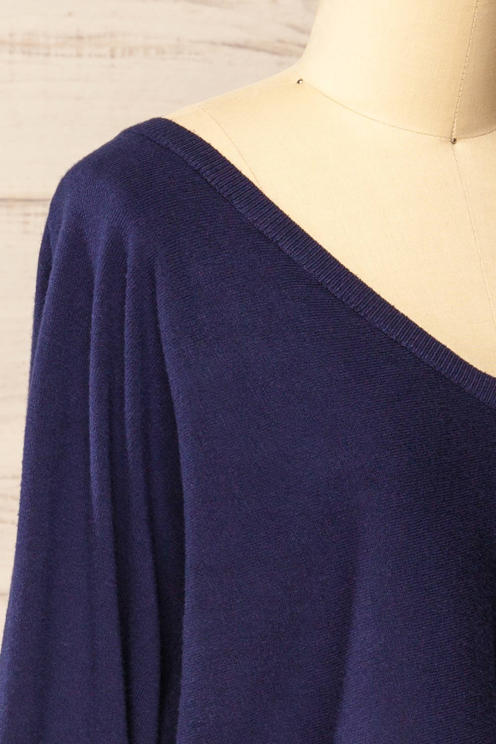 Ingleton Navy V-Neck Crop Sweater | La petite garçonne side