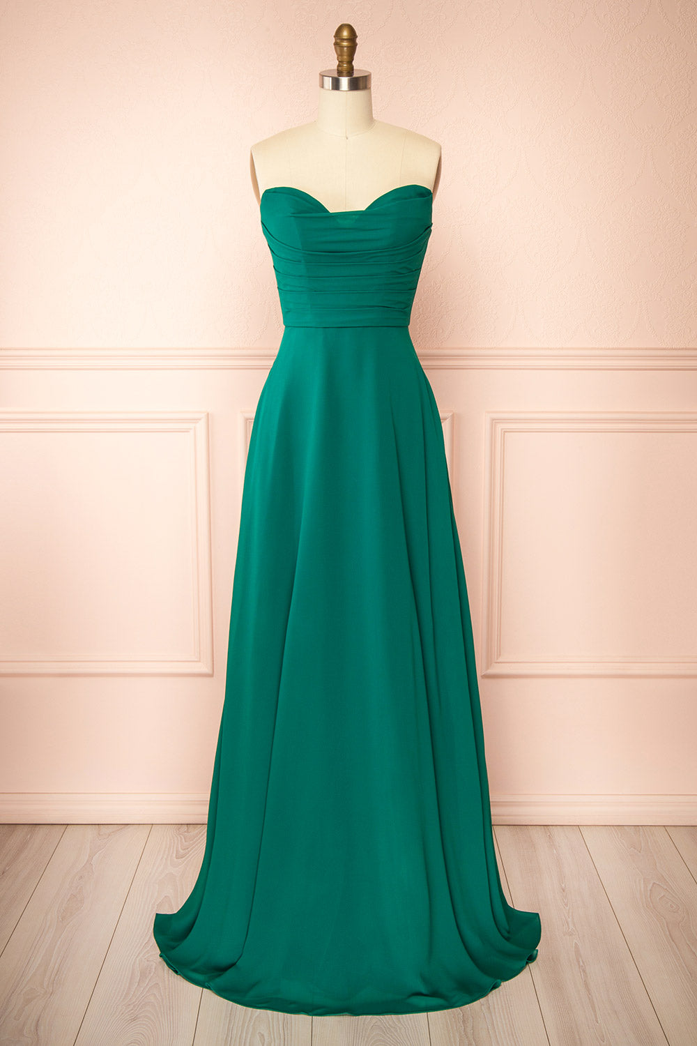 Janie Green Chiffon Maxi Dress with Sweetheart Neckline and Scarf | Boutique 1861 Janie Green Chiffon Maxi Dress with Sweetheart Neckline and Scarf | Boutique 1861