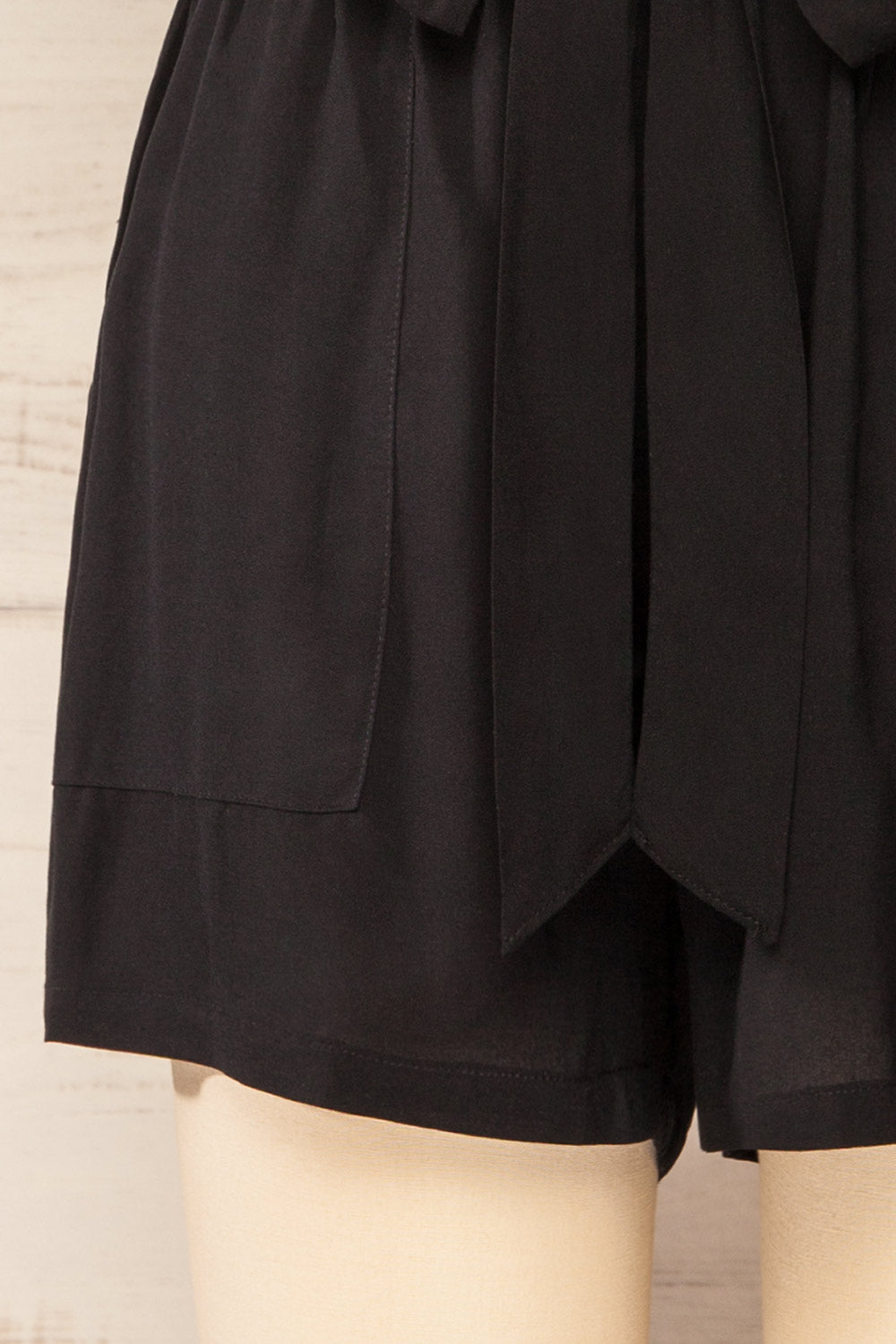 Joey Black High-Waisted Shorts w/ Belt | La petite garçonne bottom