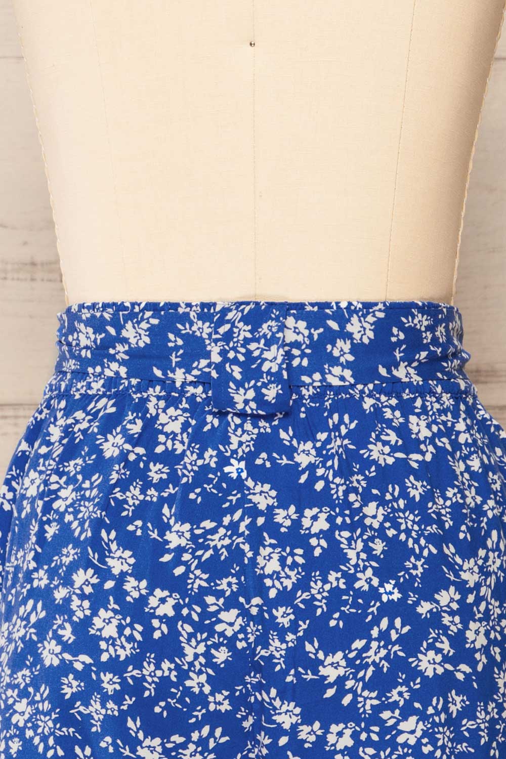 Joey Floral Blue High-Waisted Shorts w/ Belt | La petite garçonne back