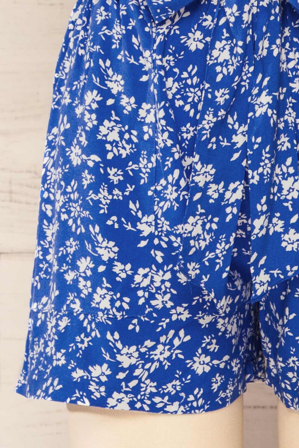 Joey Floral Blue High-Waisted Shorts w/ Belt | La petite garçonne bottom