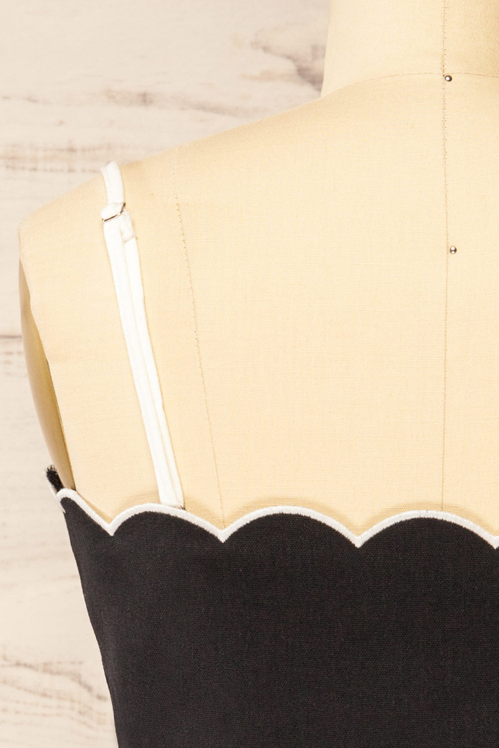 Kalila Black Cropped Top w/ Scalloped Hemline | La petite garçonne back