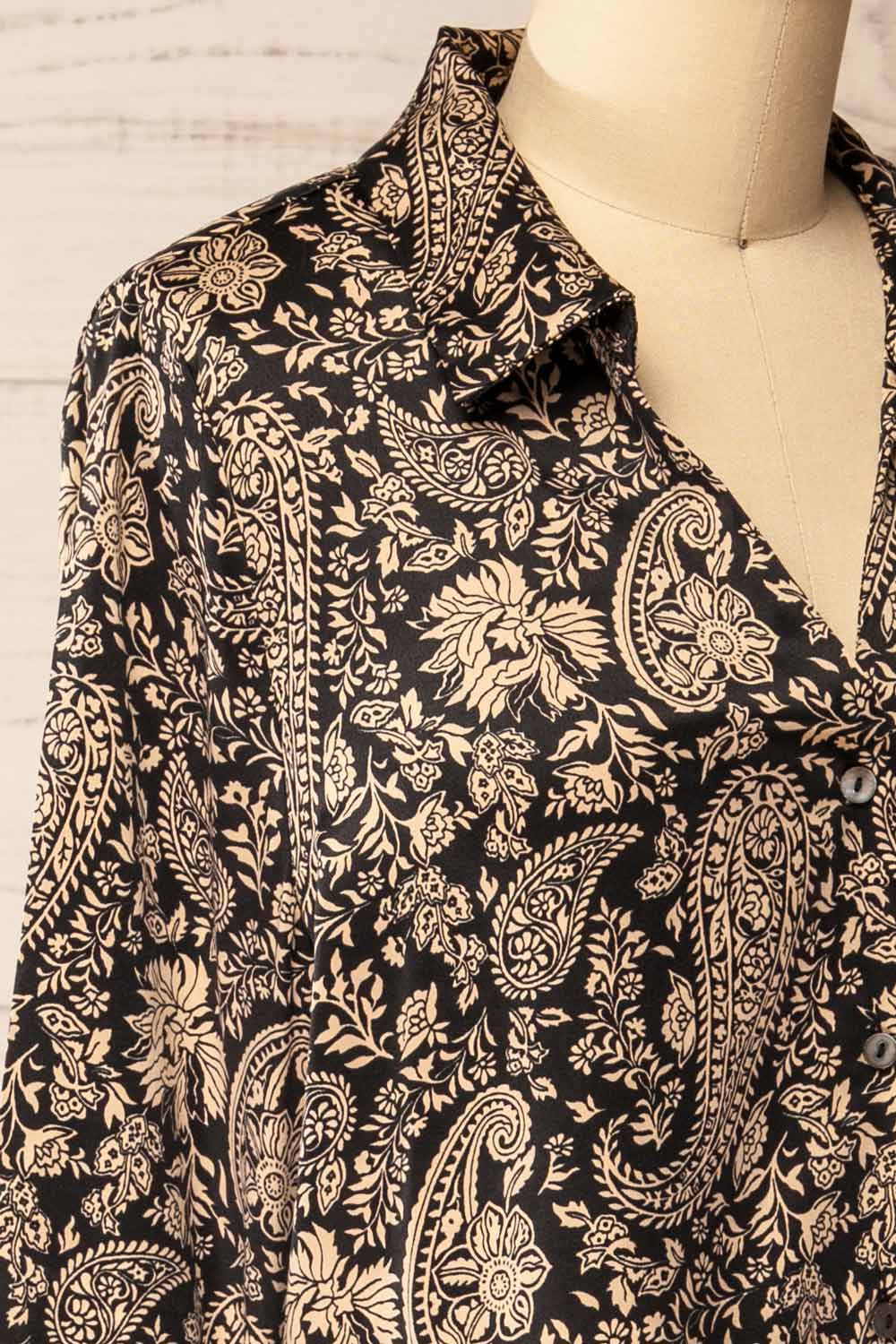 side of sewing mannequin wearing Kalyan Cropped Paisley Print Shirt from La petite garçonne