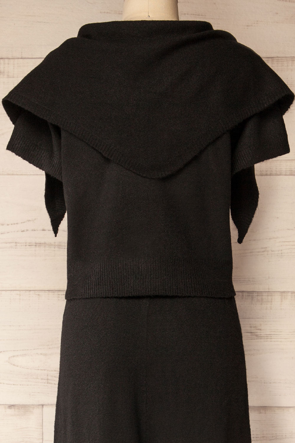 Kano Black Knitted Set with Scarf | La petite garçonne scarf