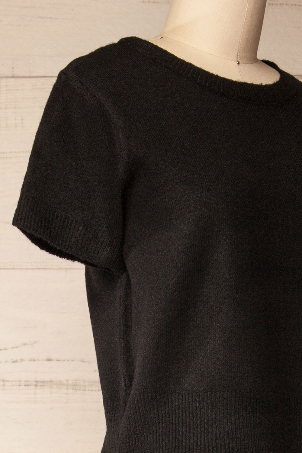 Kano Black Knitted Set with Scarf | La petite garçonne side