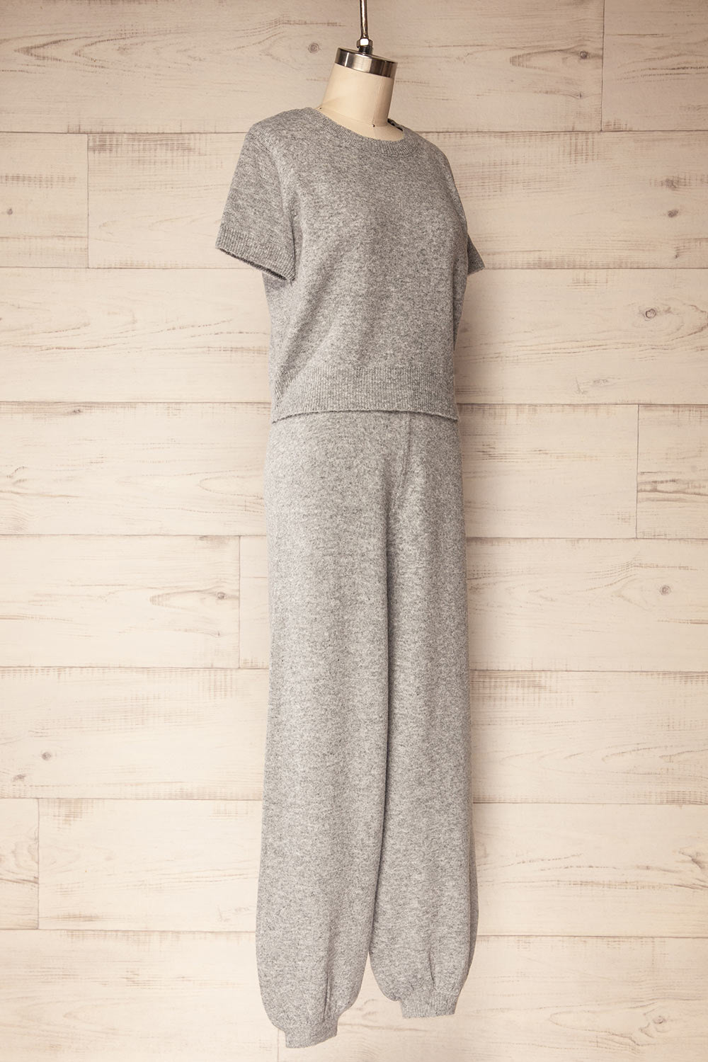 Kano Grey Knitted Set with Scarf | La petite garçonne side view