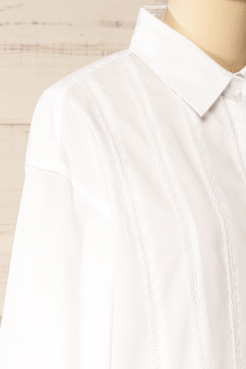 Kasoa White Shirt with Floral Lace | La petite garçonne side