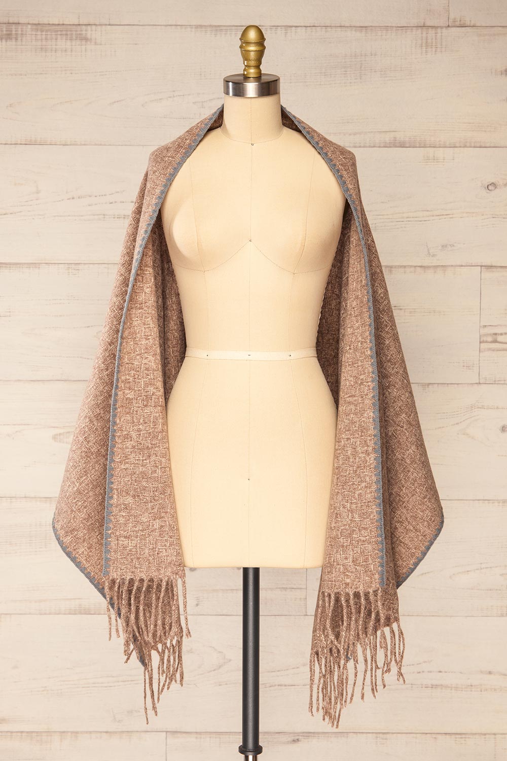 Kaspiysk Taupe Woven Scarf w/ Grey Trim | La petite garçonne shawl view