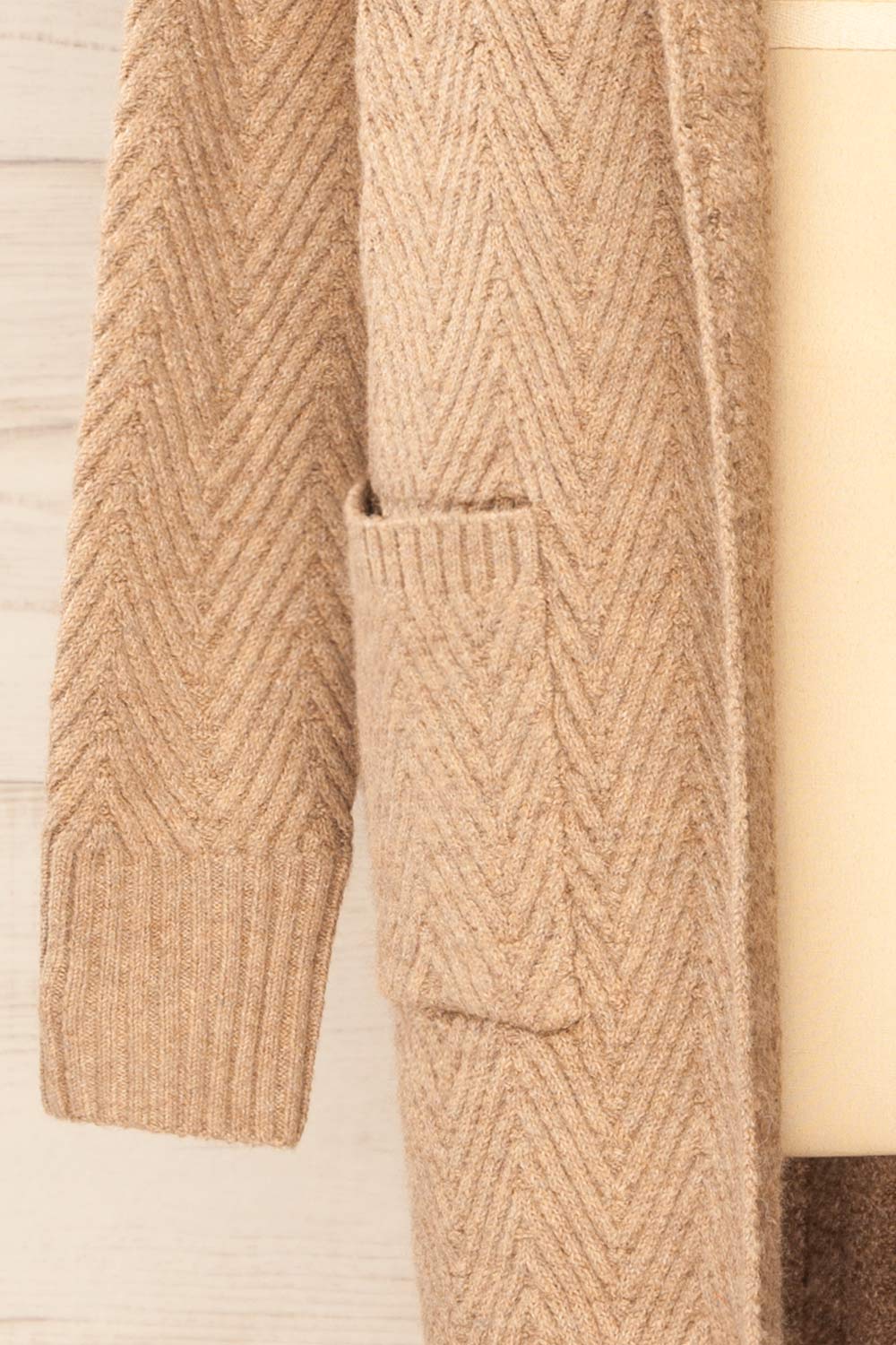 Kastamonu Beige Herringbone Knit Long Cardigan | La petite garçonne sleeve
