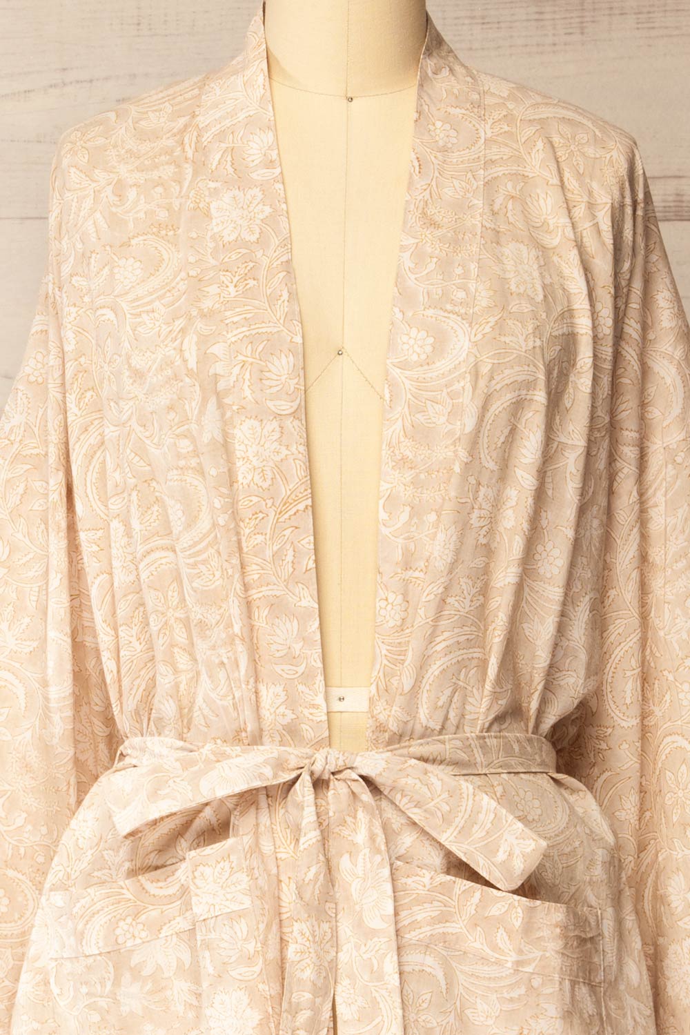 Khare Floral Patterned Kimono with Belt | Maison garçonne front