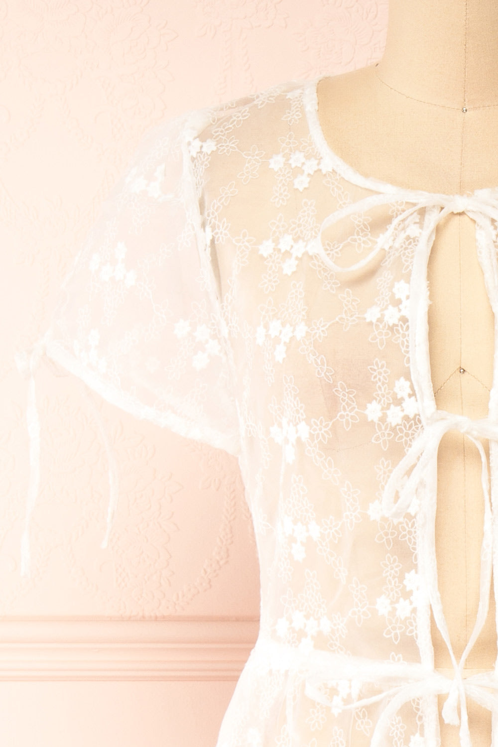 Kimyokis White See-Through Kimono w/ Short Sleeves | Boutique 1861 front