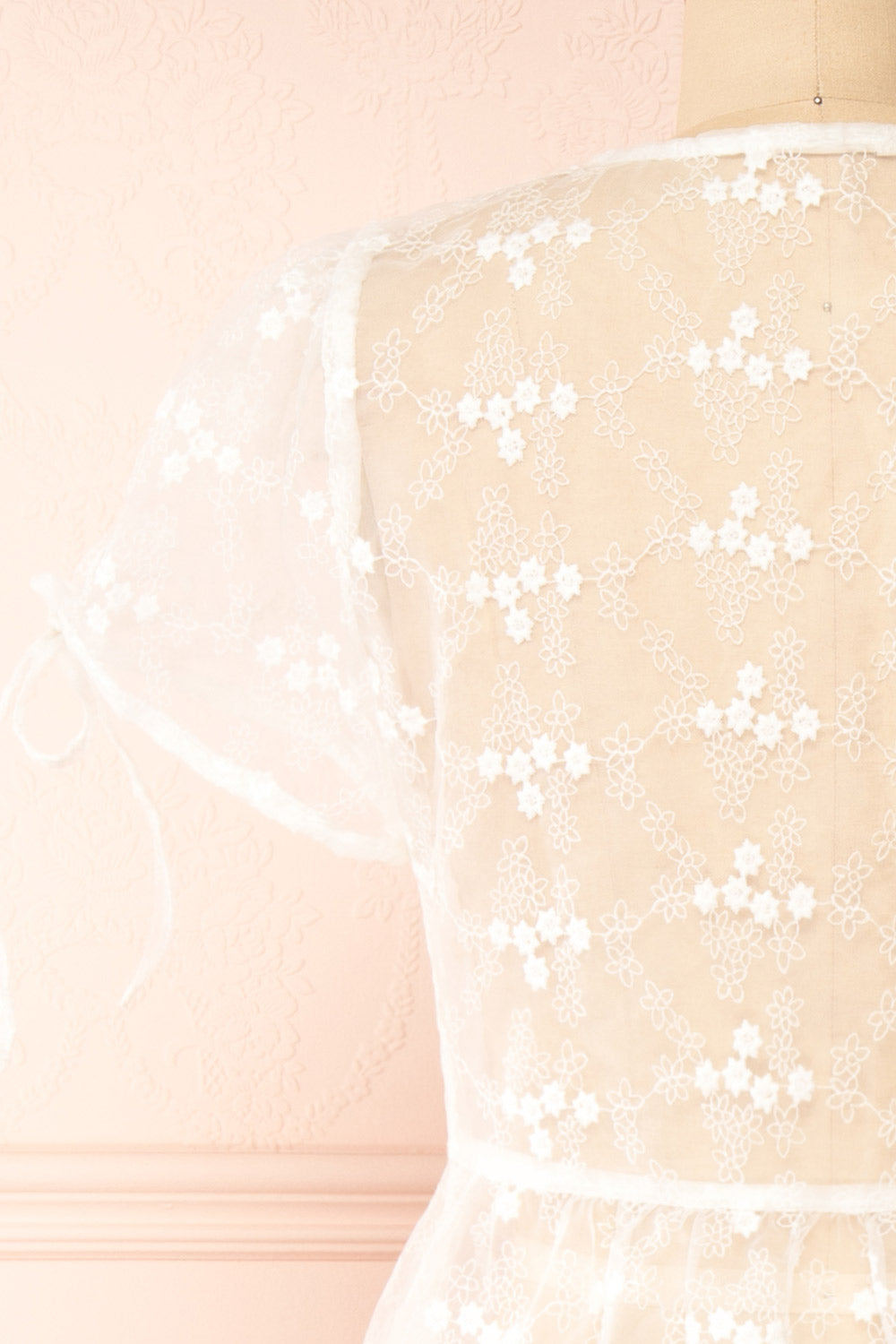 Kimyokis White See-Through Kimono w/ Short Sleeves | Boutique 1861 back