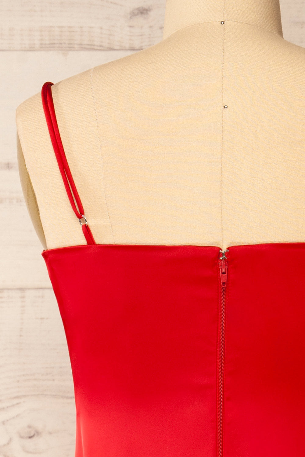 Korina Red Fitted Satin Midi Dress | La petite garçonne back close-up