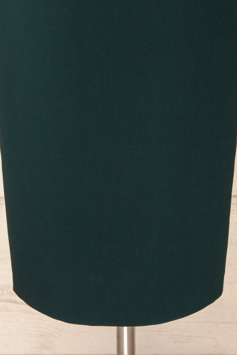 Kovna Green Fitted Midi Dress w/ Open Back | La petite garçonne bottom