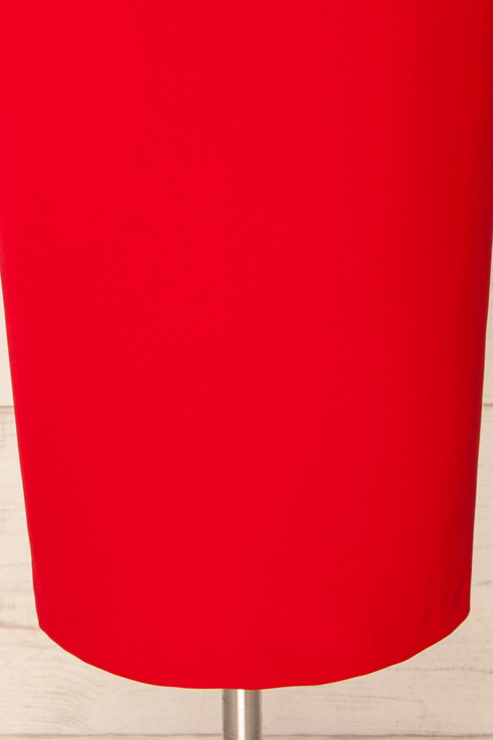 Kovna Red Fitted Midi Dress w/ Open Back | La petite garçonne bottom